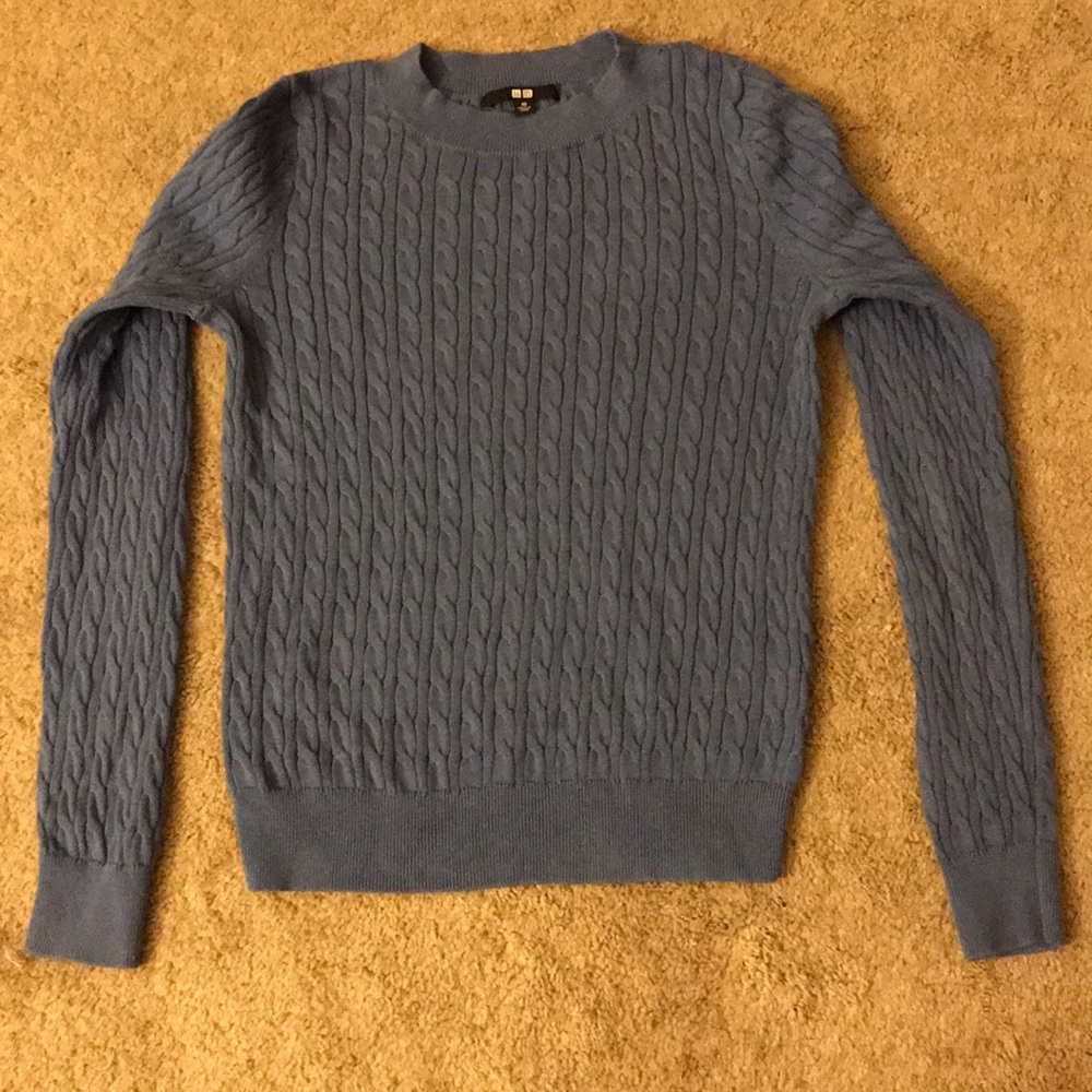 Uniqlo cableknit sweater XS